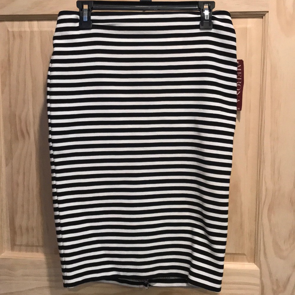 NWOT Merona Pencil Skirt